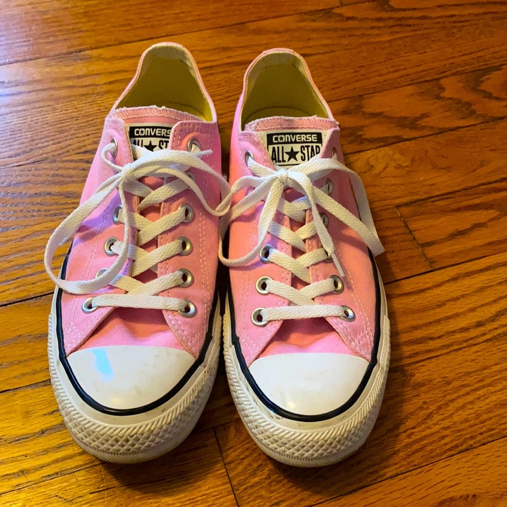 Pink converse